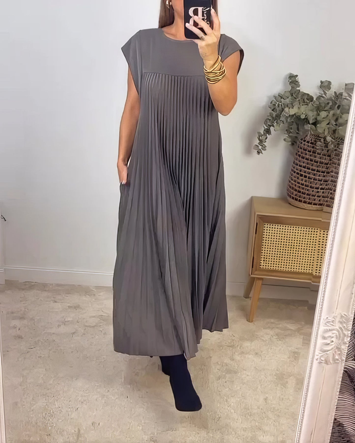 VESTIDO PLISADO SIN MANGAS