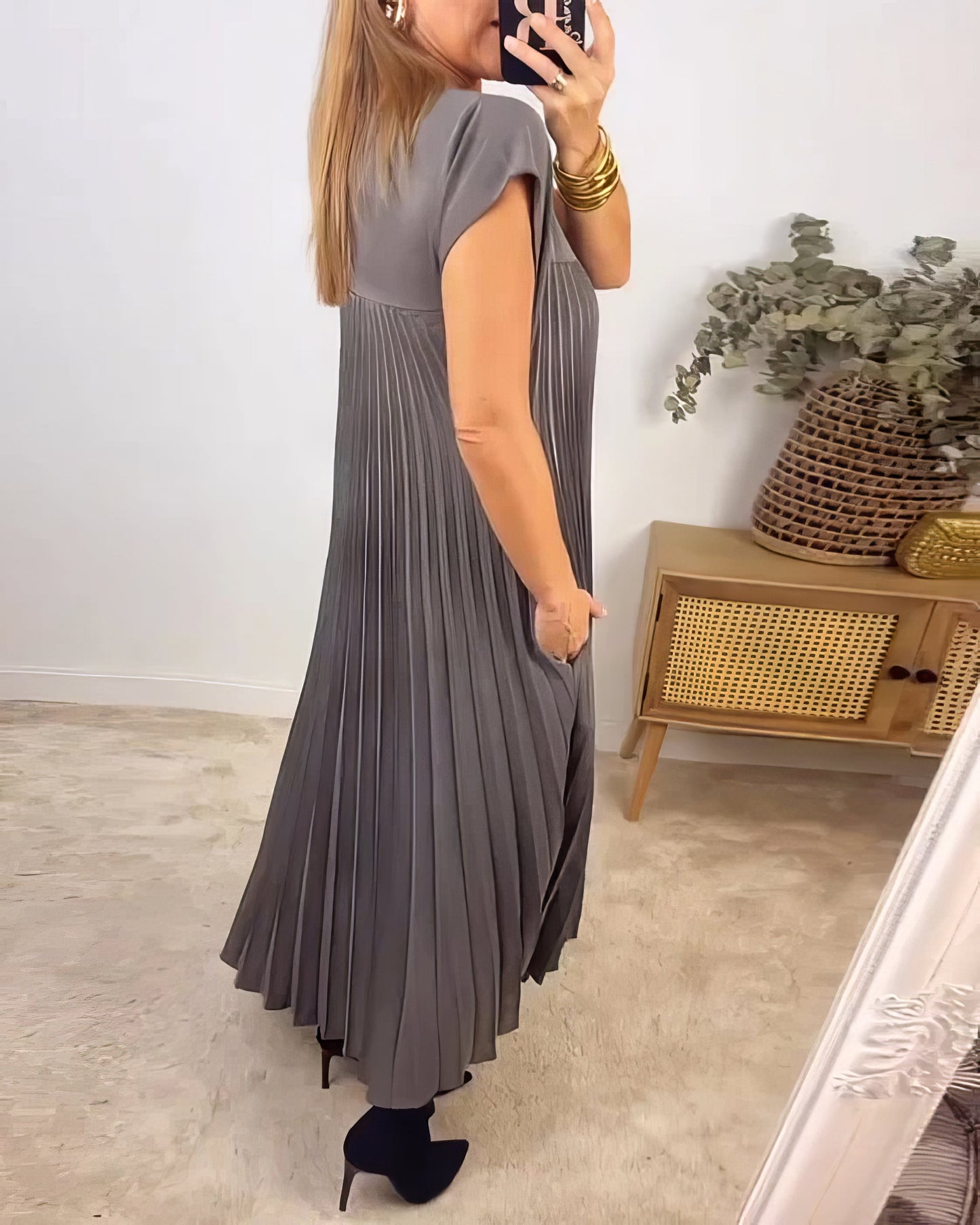 VESTIDO PLISADO SIN MANGAS