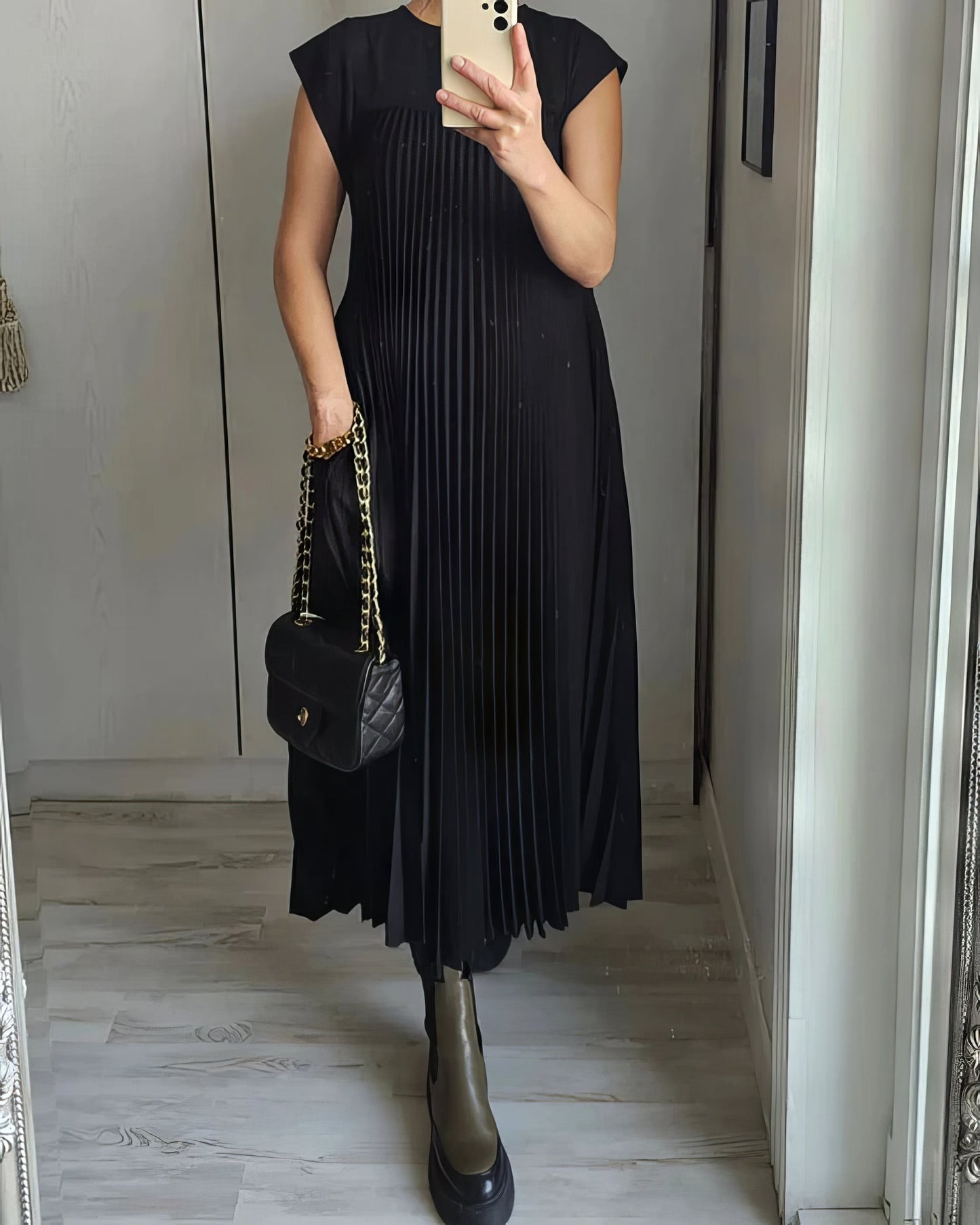 VESTIDO PLISADO SIN MANGAS